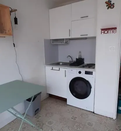Apartment Les Capitelles - Studio Les Pieds Dans L'eau Avec Vue Mer Et Acces Piscine *